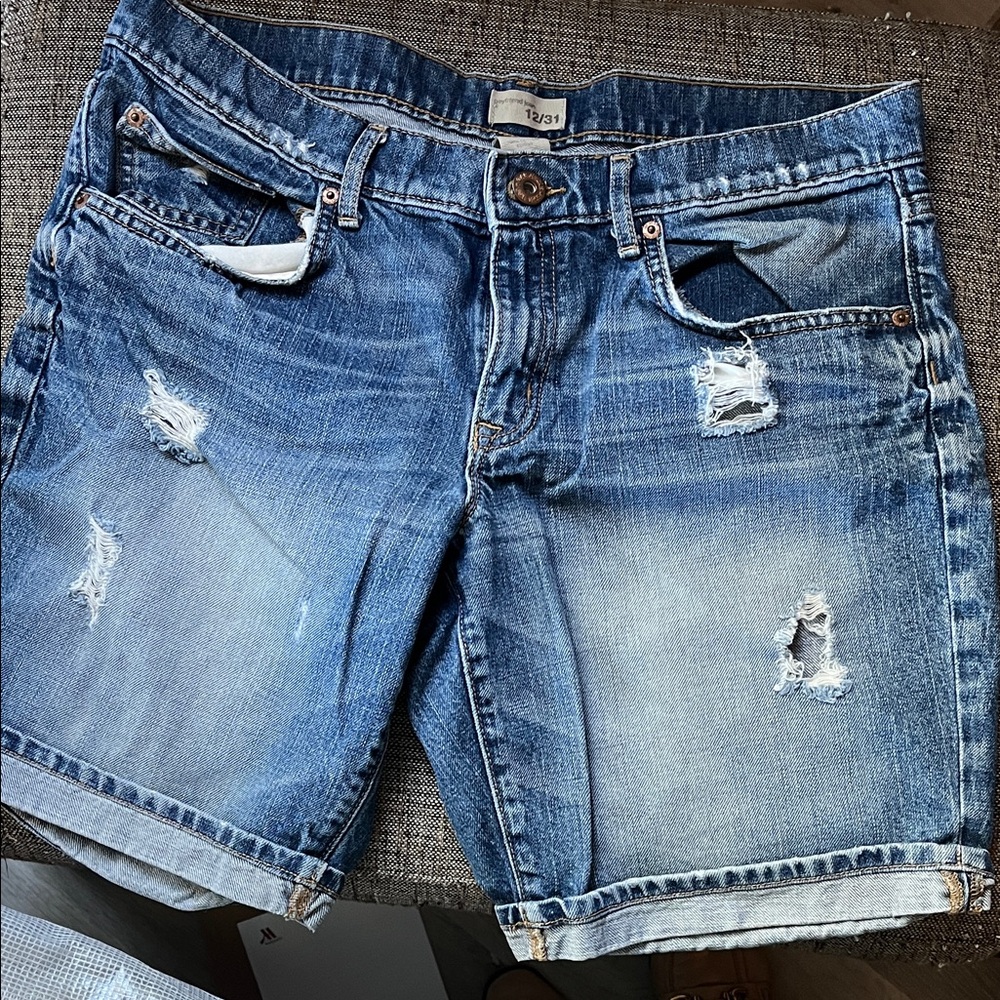 Gap Boyfriend Jean distressed shorts